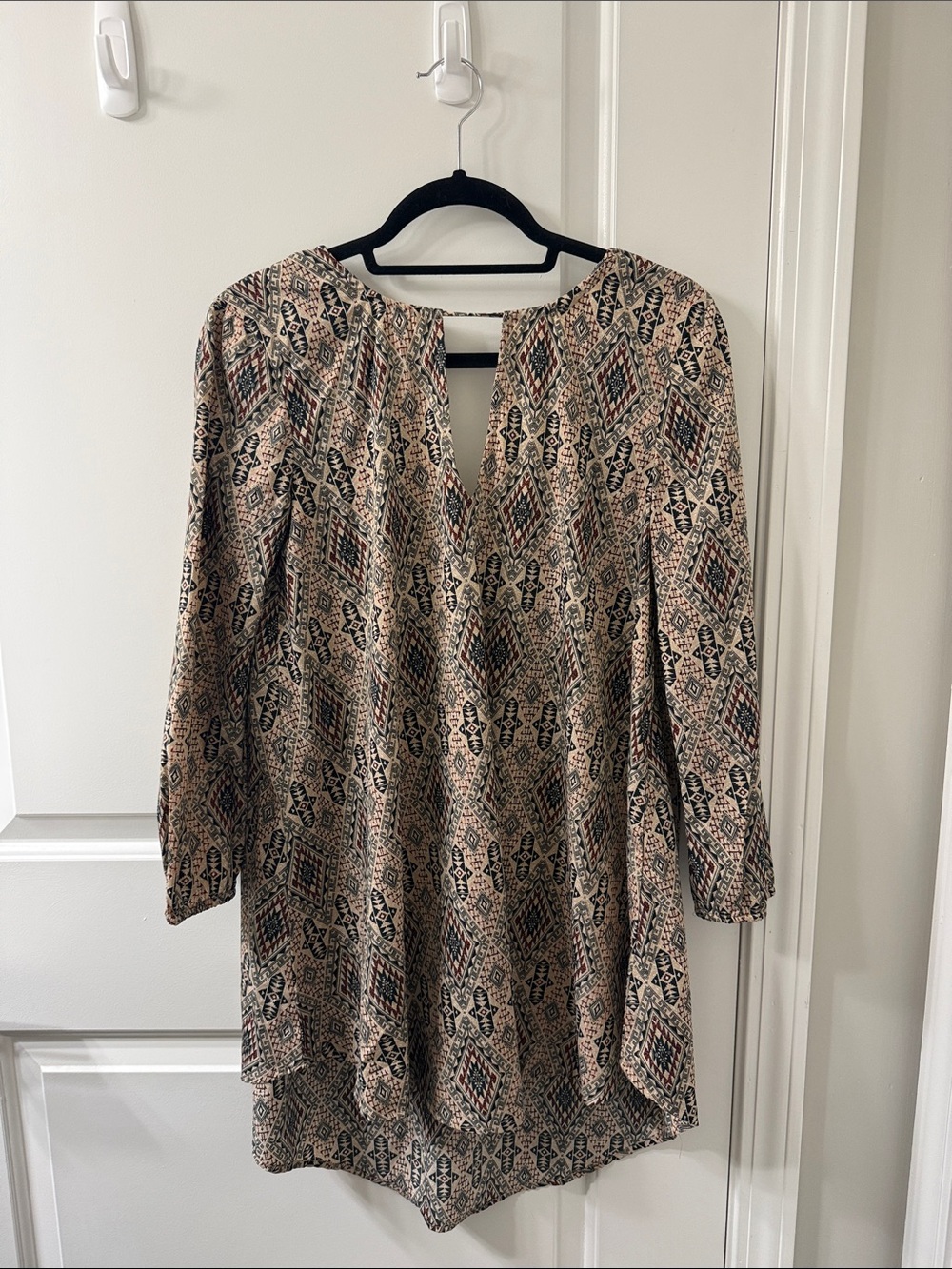 Amuse Society Beige and Black Printed Long Sleeve Tunic Dress